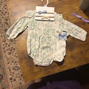 Shabby Chic Floral Baby Matching Set w/Socks & Headbands 6-9 Months New Gift $39